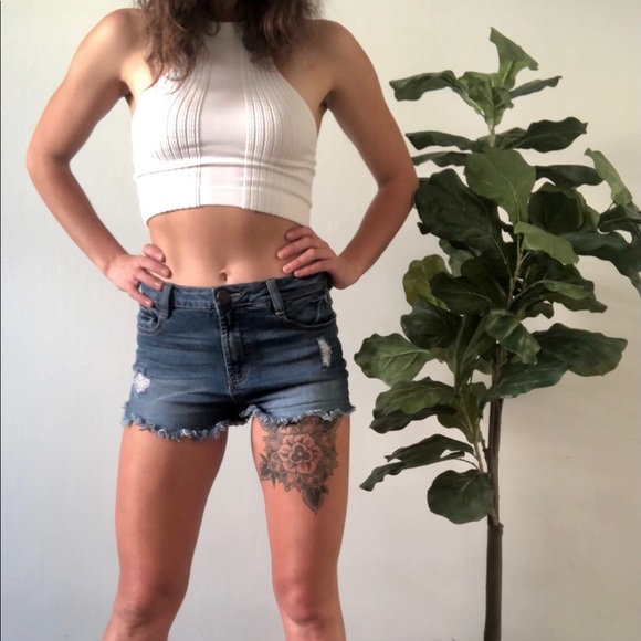 🔷3/$20 | Refuge | Distressed Cut off Shorts - Picture 3 of 5